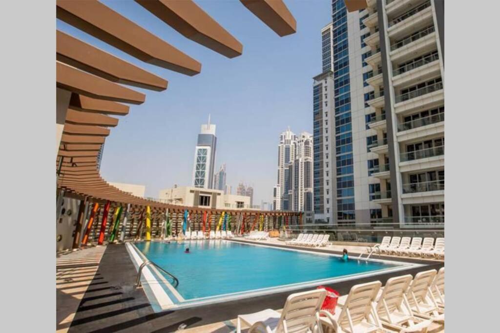 Higuests - Roomy Apt With Infinity Pool Close To Burj Khalifa Dubai Exterior photo